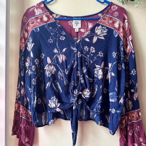 Billabong Blouse - Picture 2 of 7